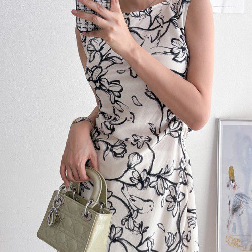 여름 원피스 화이트 셔링 린넨 라운드카라 롱 휴양지원피스