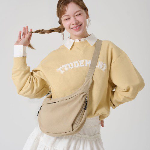 여성 여행 라라 크로스백 해외 유럽 일본 크루아상백 반달 가방